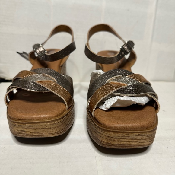 Elegant Women's Block Heel Sandals - Metallic Bronze - Picture 6 of 13